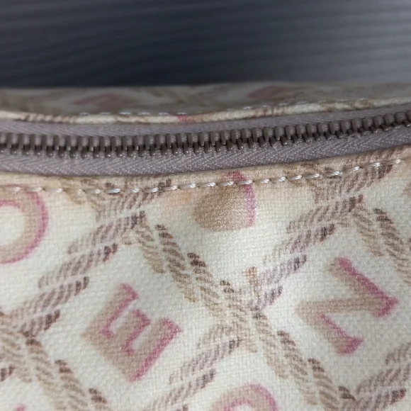 ❌️🚫 SOLD! Dooney & Bourke Vintage Coated Cotton Crossword Bucket Bag & Wallet - Picture 3 of 16